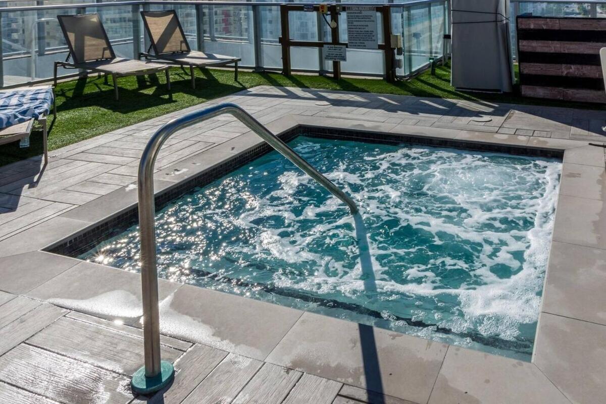 Wonderful 2/2 Condo W Ocean View At Hyde Beach Hollywood Exterior photo